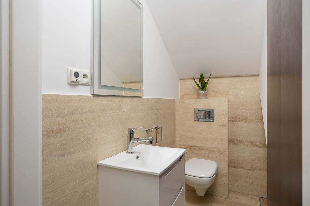 Dom 4 pokojowe na Sprzedaż