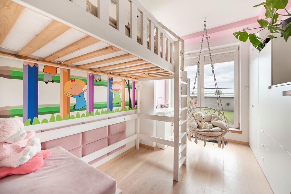 Mieszkanie 4 pokojowe na Sprzedaż