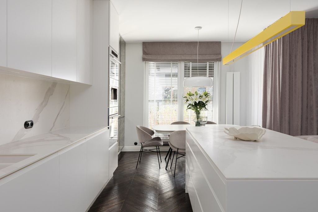 Mieszkanie 4 pokojowe na Sprzedaż