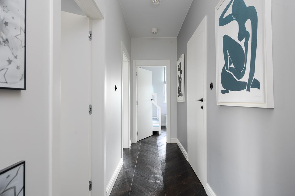 Mieszkanie 4 pokojowe na Sprzedaż