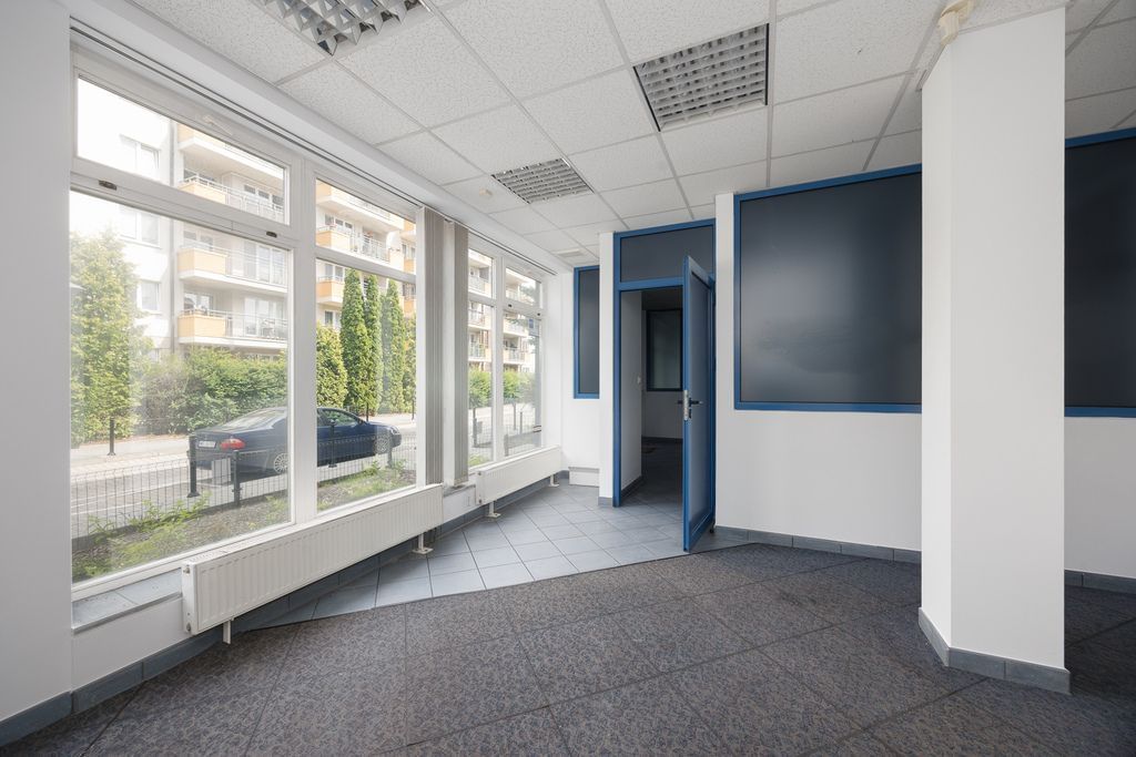 Lokal użytkowy  pokojowe na Sprzedaż