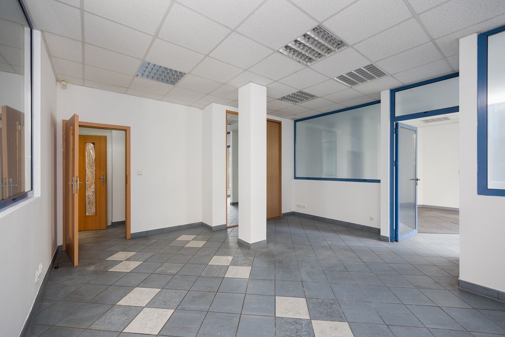 Lokal użytkowy  pokojowe na Sprzedaż