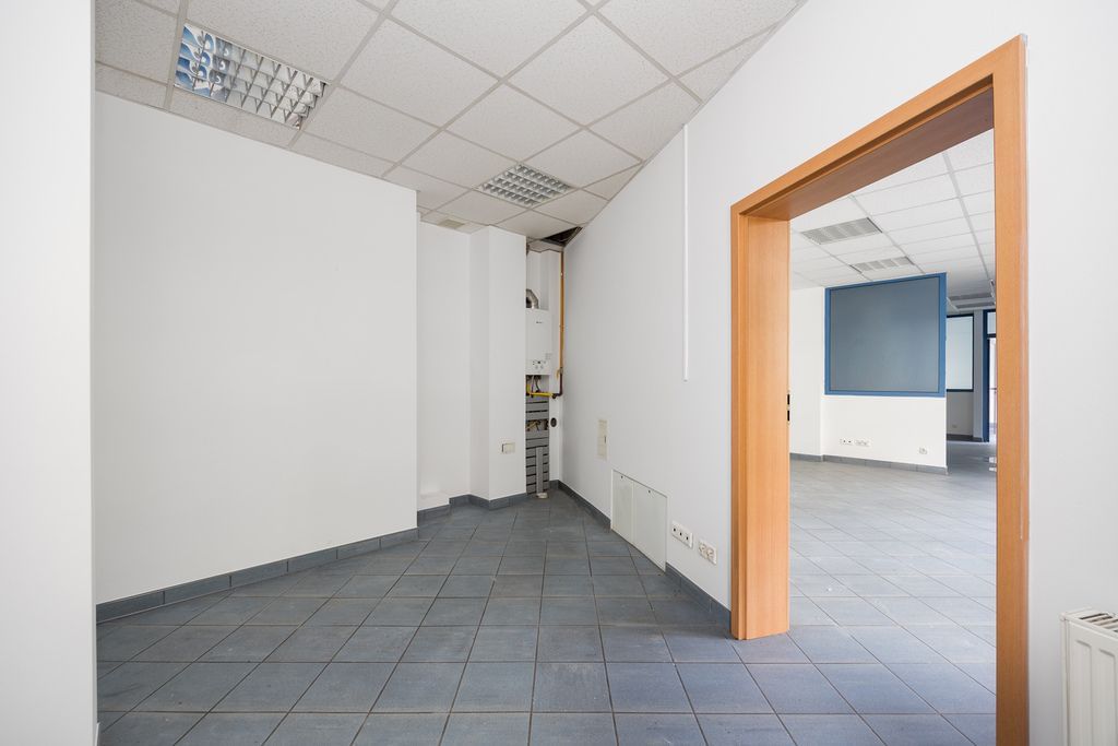 Lokal użytkowy  pokojowe na Sprzedaż