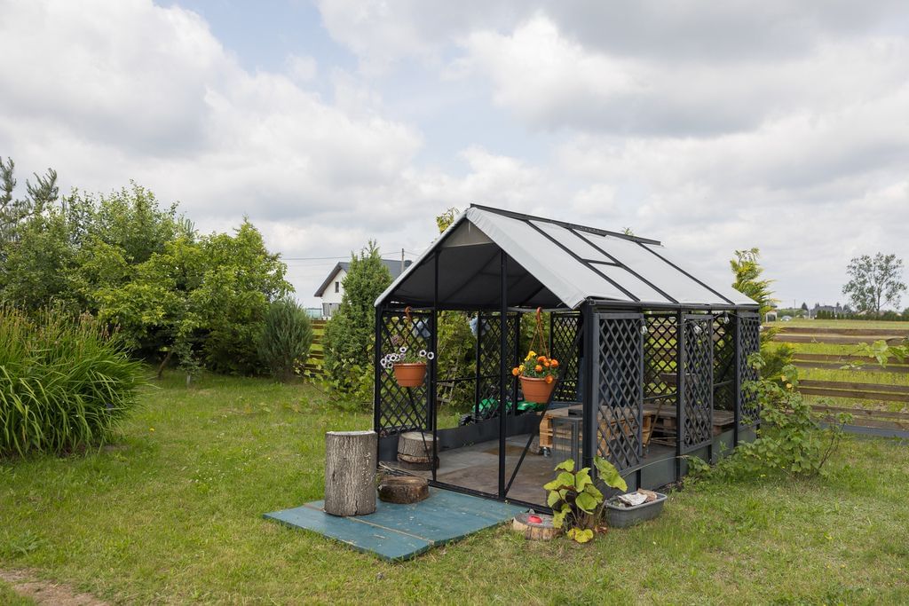 Dom 4 pokojowe na Sprzedaż