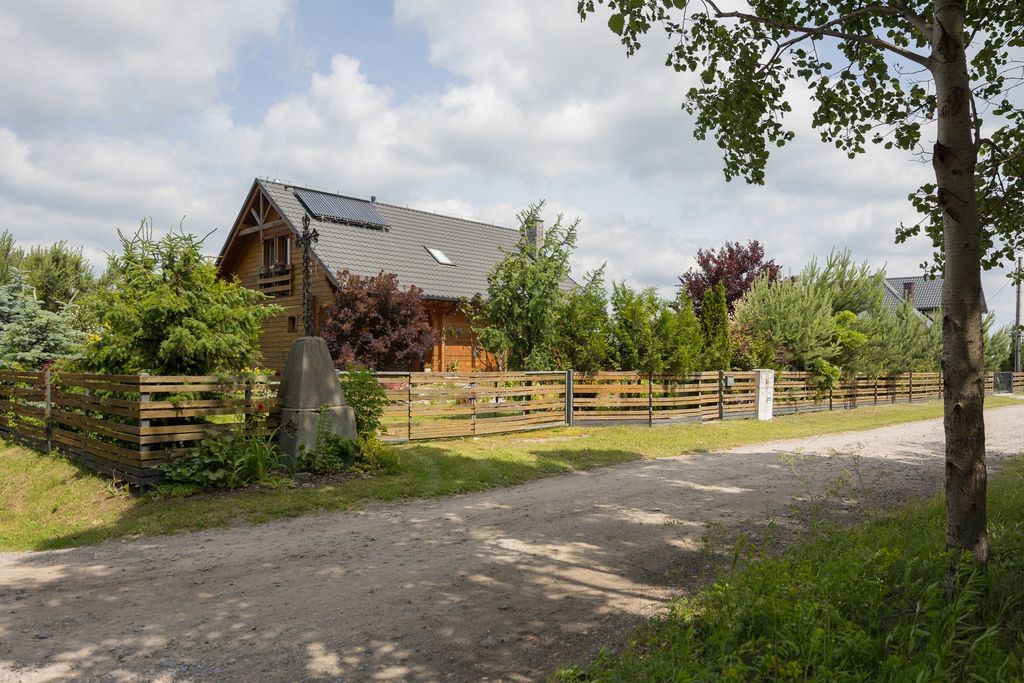 Dom 4 pokojowe na Sprzedaż