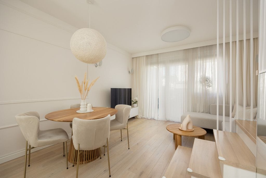 Dom 4 pokojowe na Sprzedaż