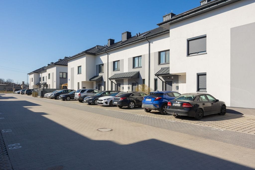 Dom 4 pokojowe na Sprzedaż