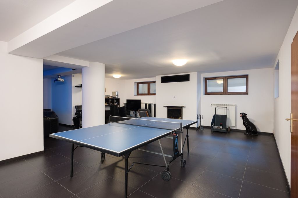 Dom 5 pokojowe na Sprzedaż