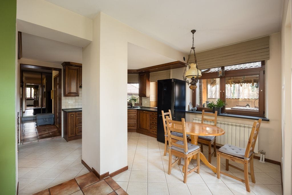 Dom 5 pokojowe na Sprzedaż