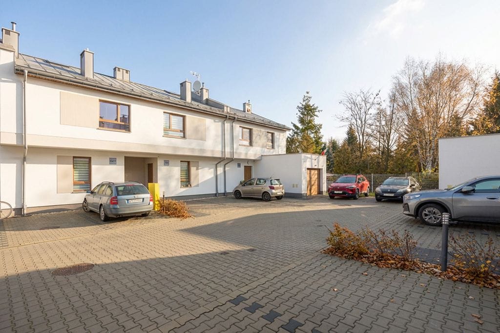 Dom 4 pokojowe na Sprzedaż