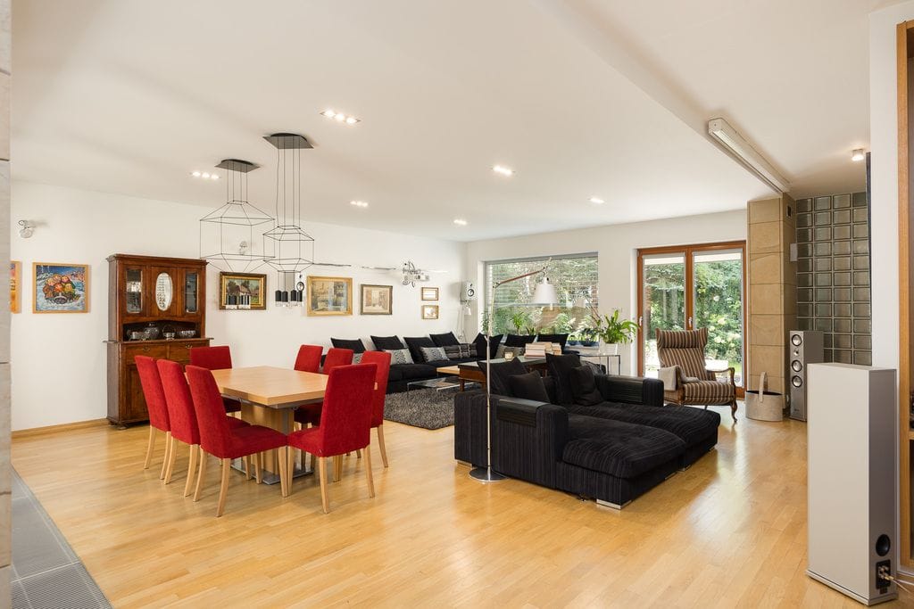 Dom 6 pokojowe na Sprzedaż