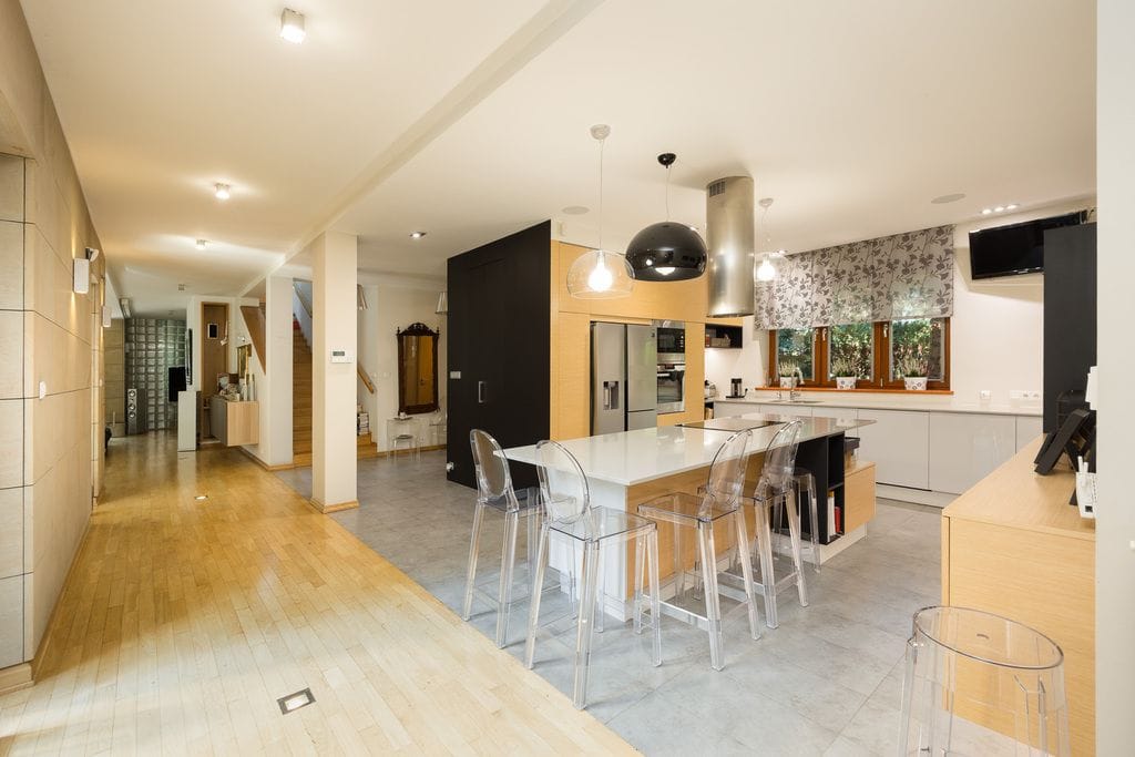 Dom 6 pokojowe na Sprzedaż