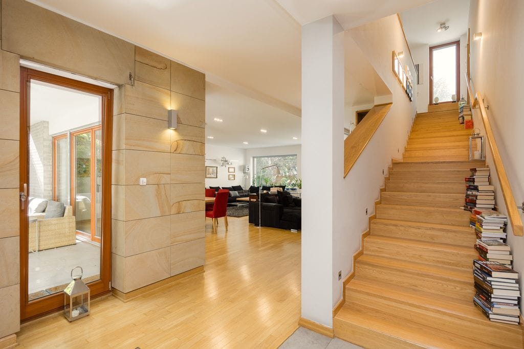 Dom 6 pokojowe na Sprzedaż