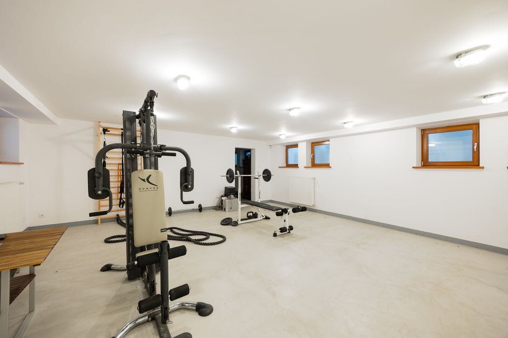 Dom 6 pokojowe na Sprzedaż