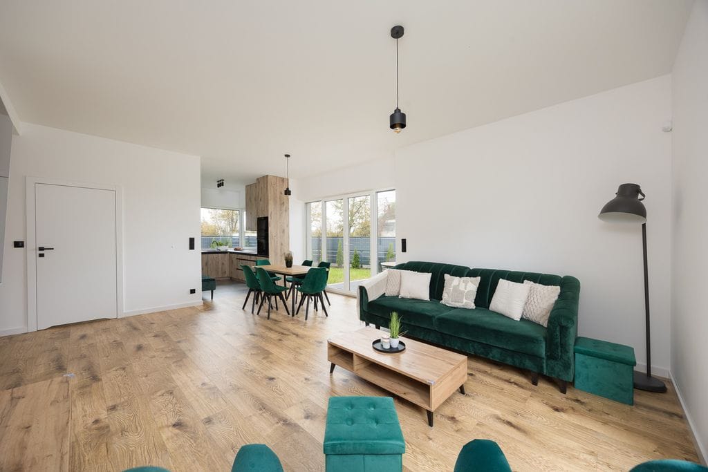 Dom 4 pokojowe na Sprzedaż