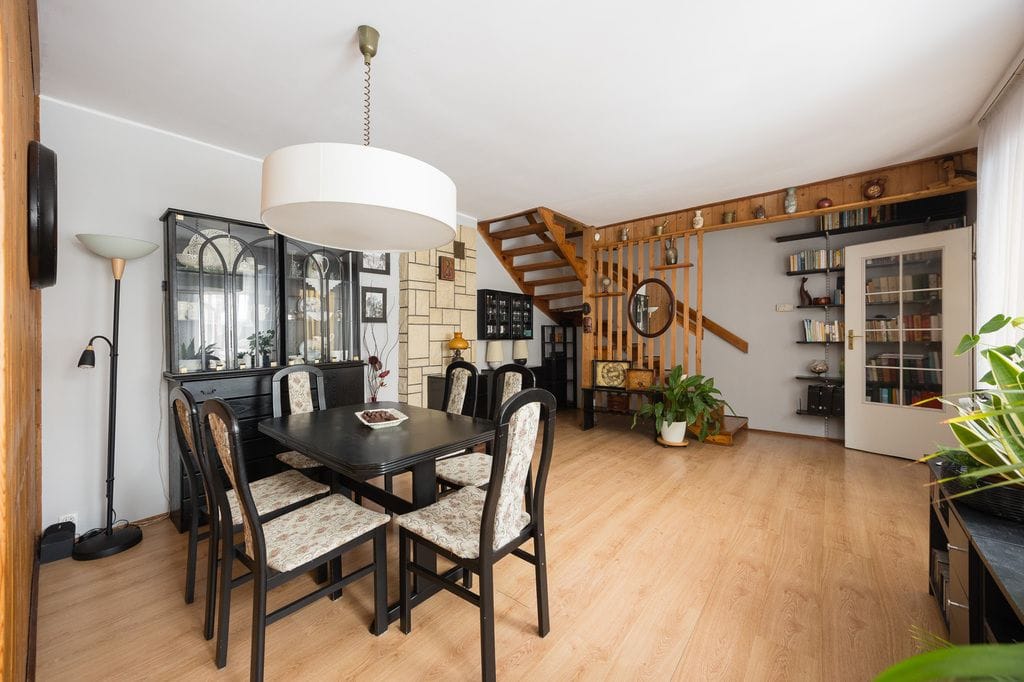 Dom 4 pokojowe na Sprzedaż