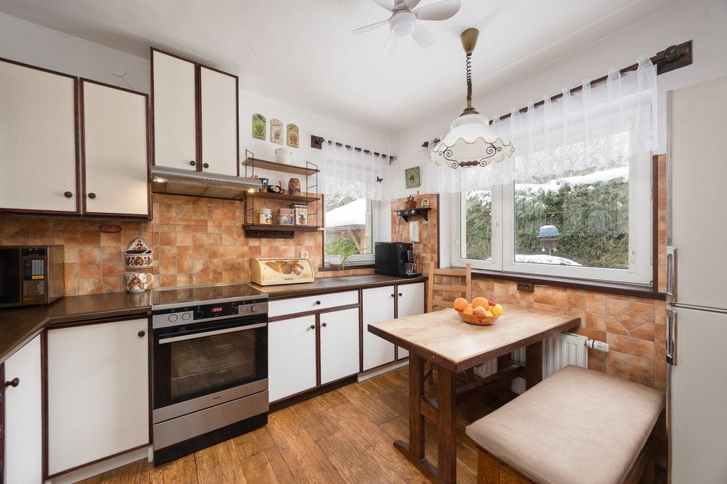 Dom 4 pokojowe na Sprzedaż