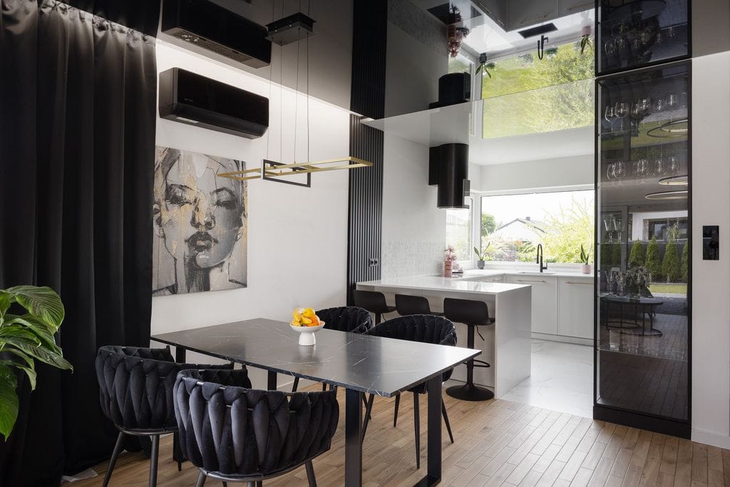 Dom 4 pokojowe na Sprzedaż