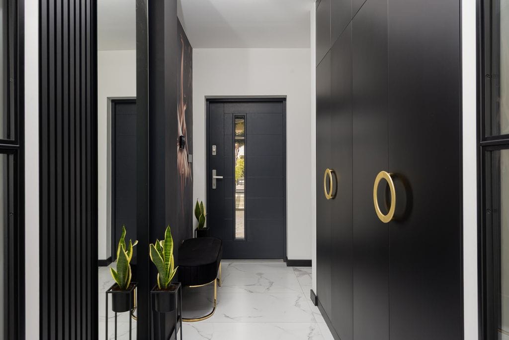 Dom 4 pokojowe na Sprzedaż