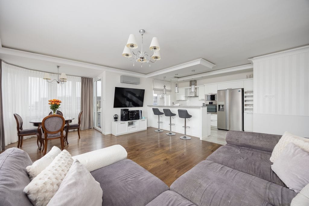 Mieszkanie 4 pokojowe na Sprzedaż