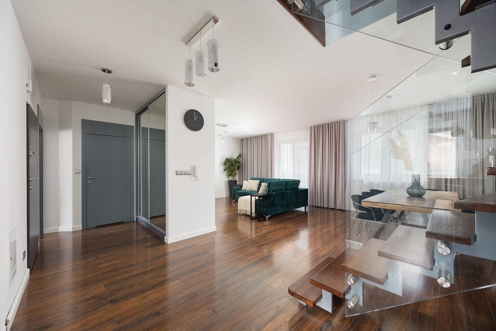 Mieszkanie 6 pokojowe na Sprzedaż