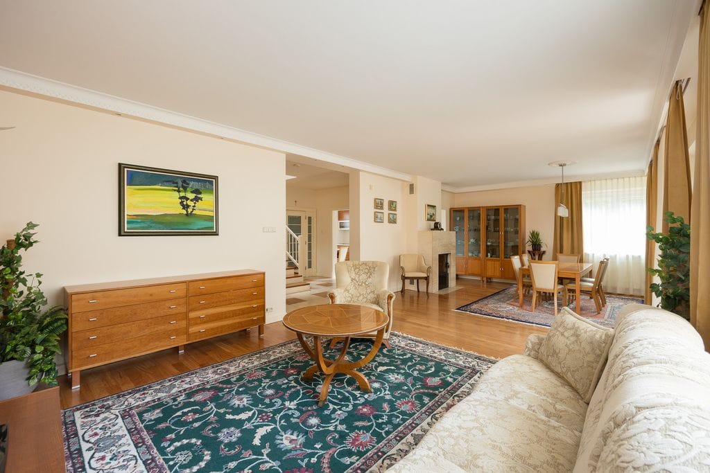 Dom 4 pokojowe na Sprzedaż