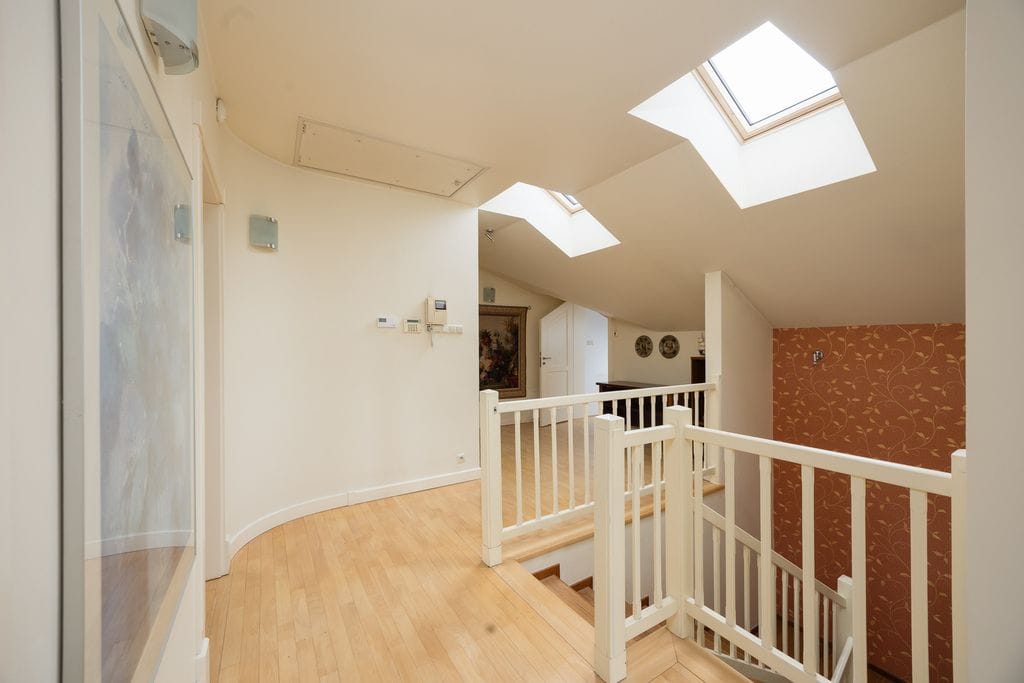 Dom 4 pokojowe na Sprzedaż