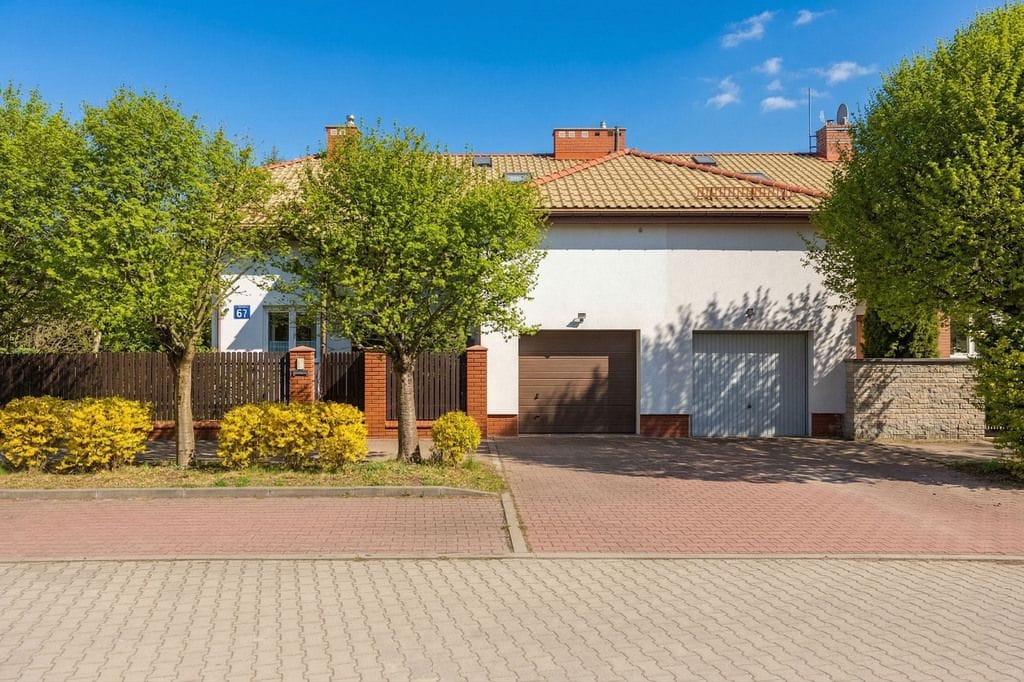 Dom 4 pokojowe na Sprzedaż