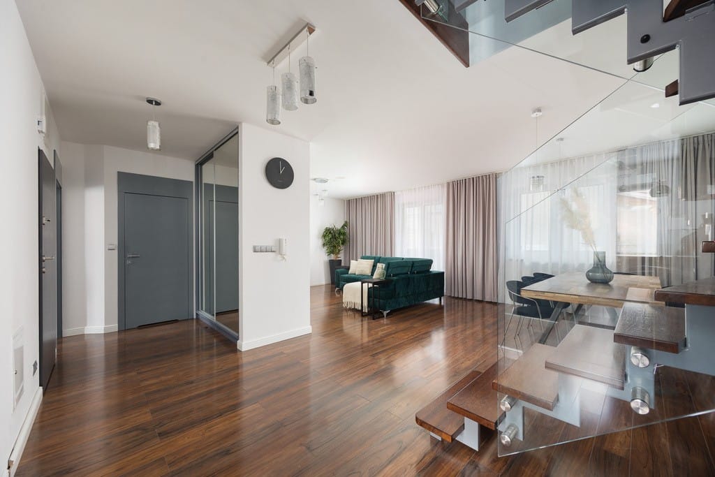 Mieszkanie 6 pokojowe na Sprzedaż