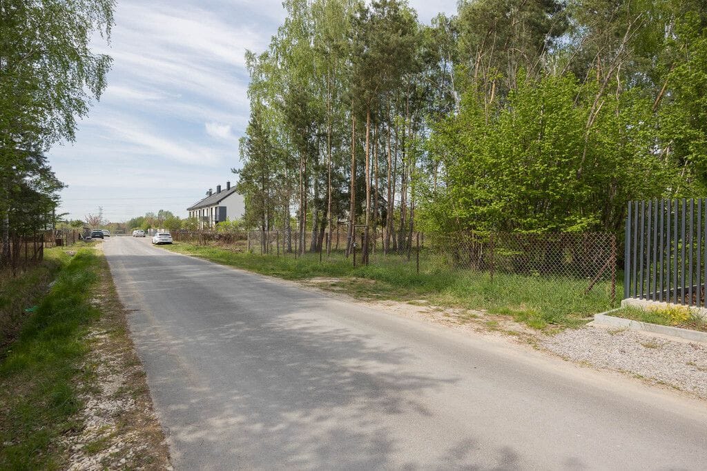Działka  pokojowe na Sprzedaż