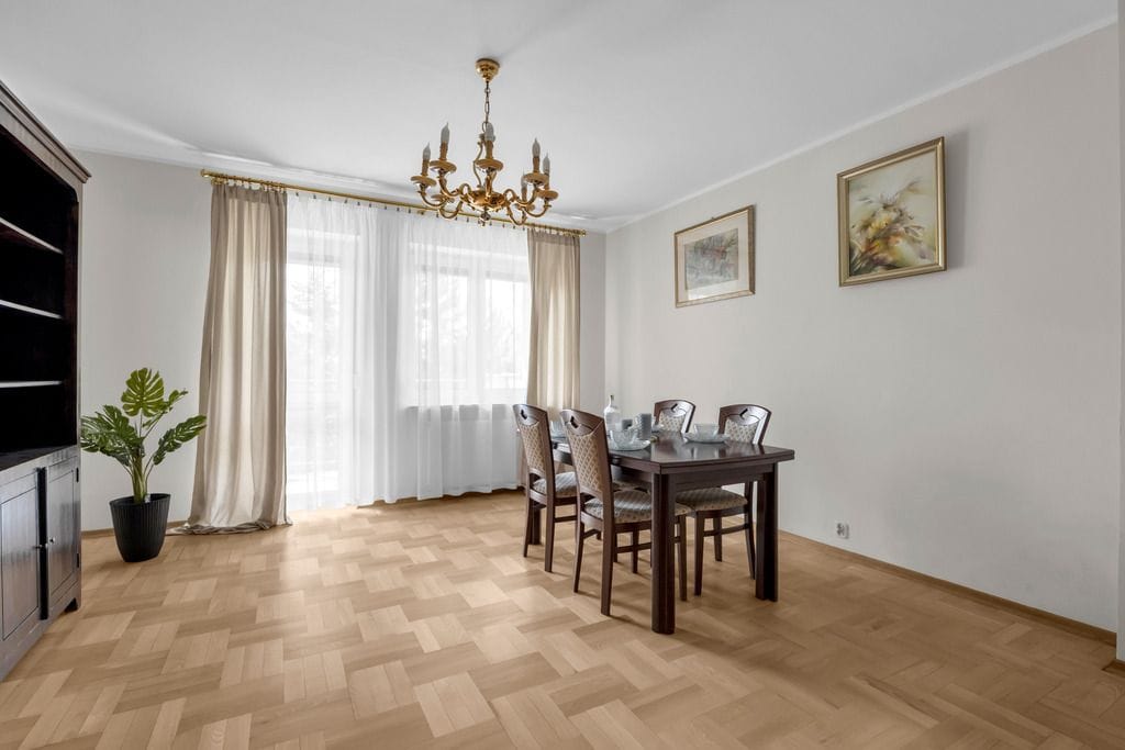 Mieszkanie 4 pokojowe na Sprzedaż
