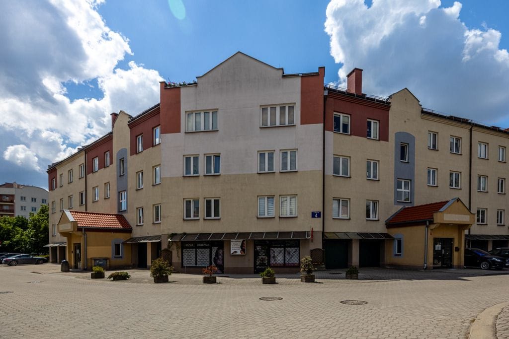 Mieszkanie 4 pokojowe na Sprzedaż