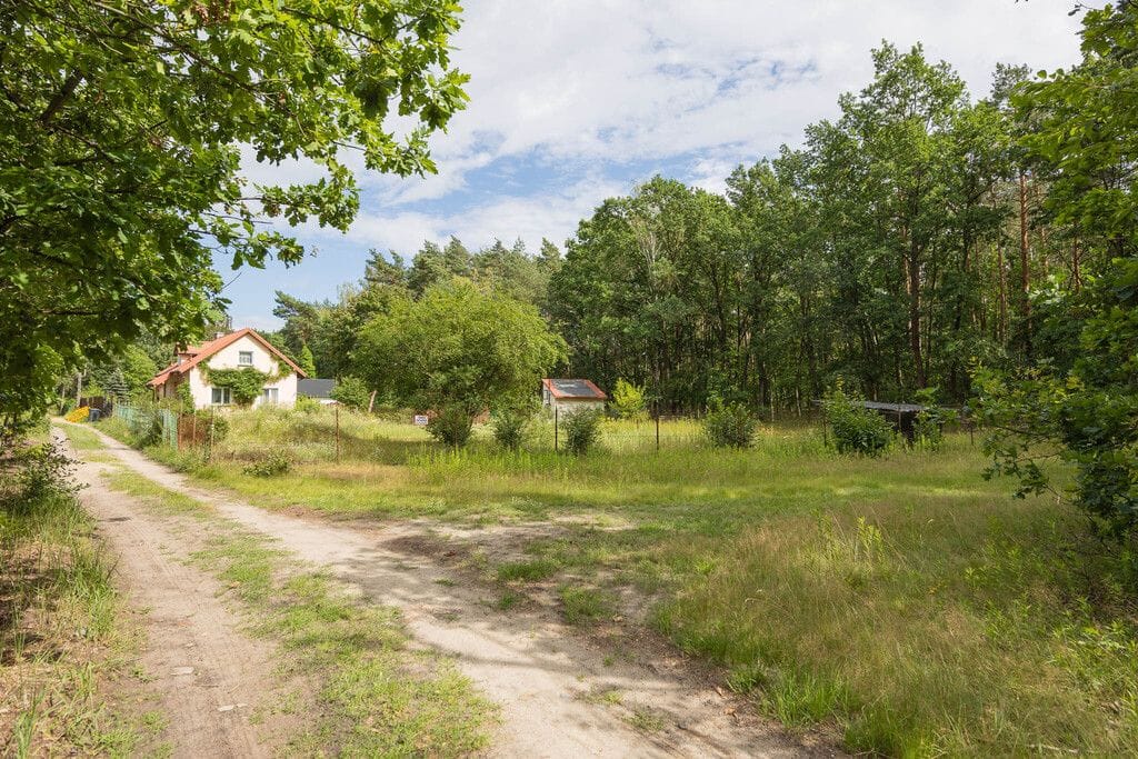 Działka  pokojowe na Sprzedaż