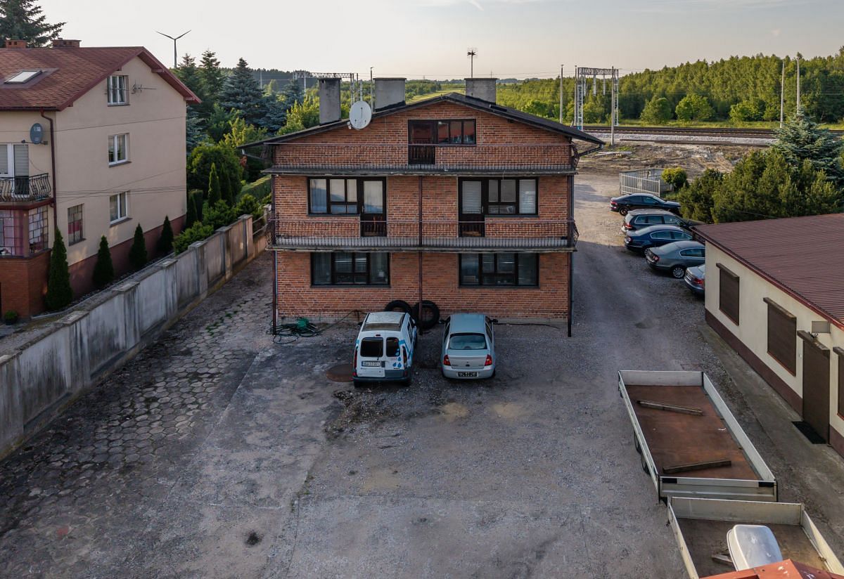 Lokal użytkowy  pokojowe na Sprzedaż