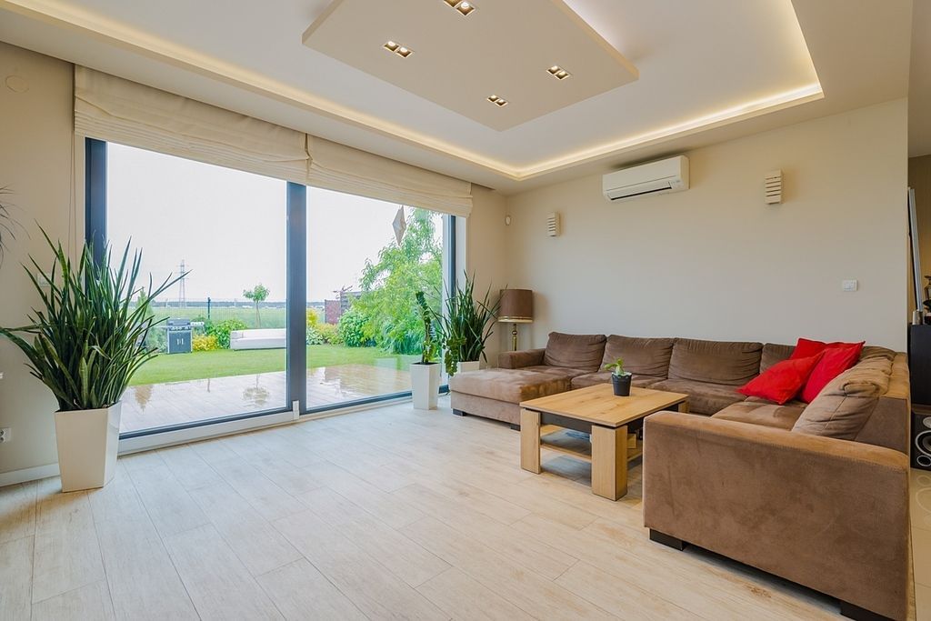 Dom 5 pokojowe na Sprzedaż