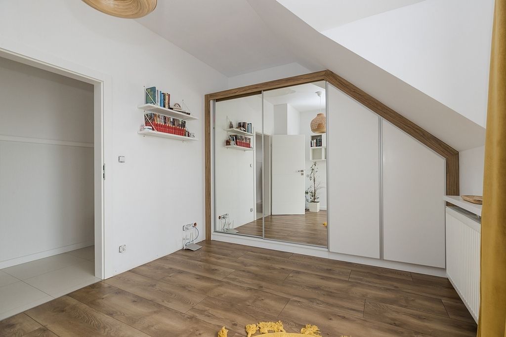 Dom 5 pokojowe na Sprzedaż