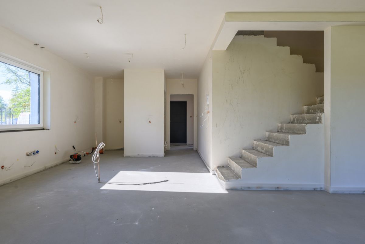 Dom 5 pokojowe na Sprzedaż