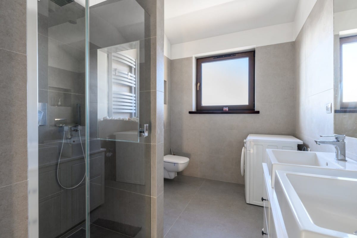 Dom 6 pokojowe na Sprzedaż