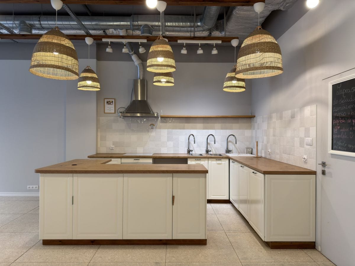 Lokal użytkowy  pokojowe na Wynajem