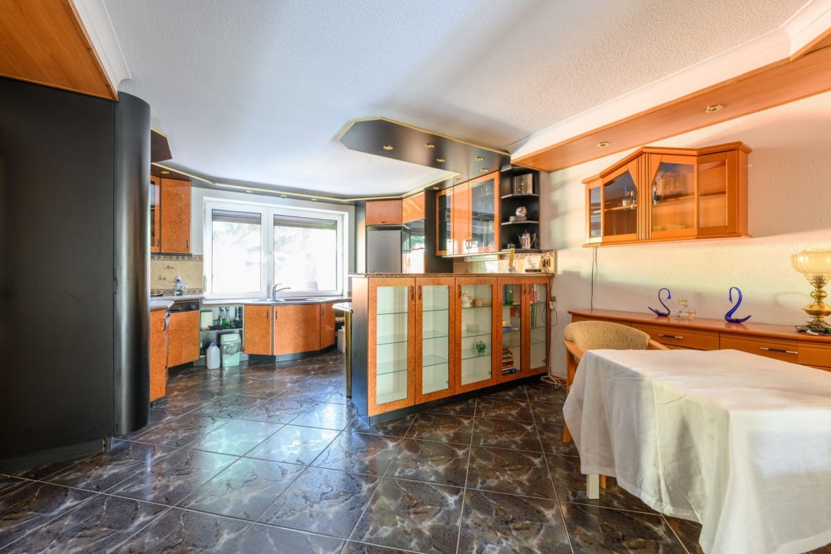 Dom 5 pokojowe na Sprzedaż