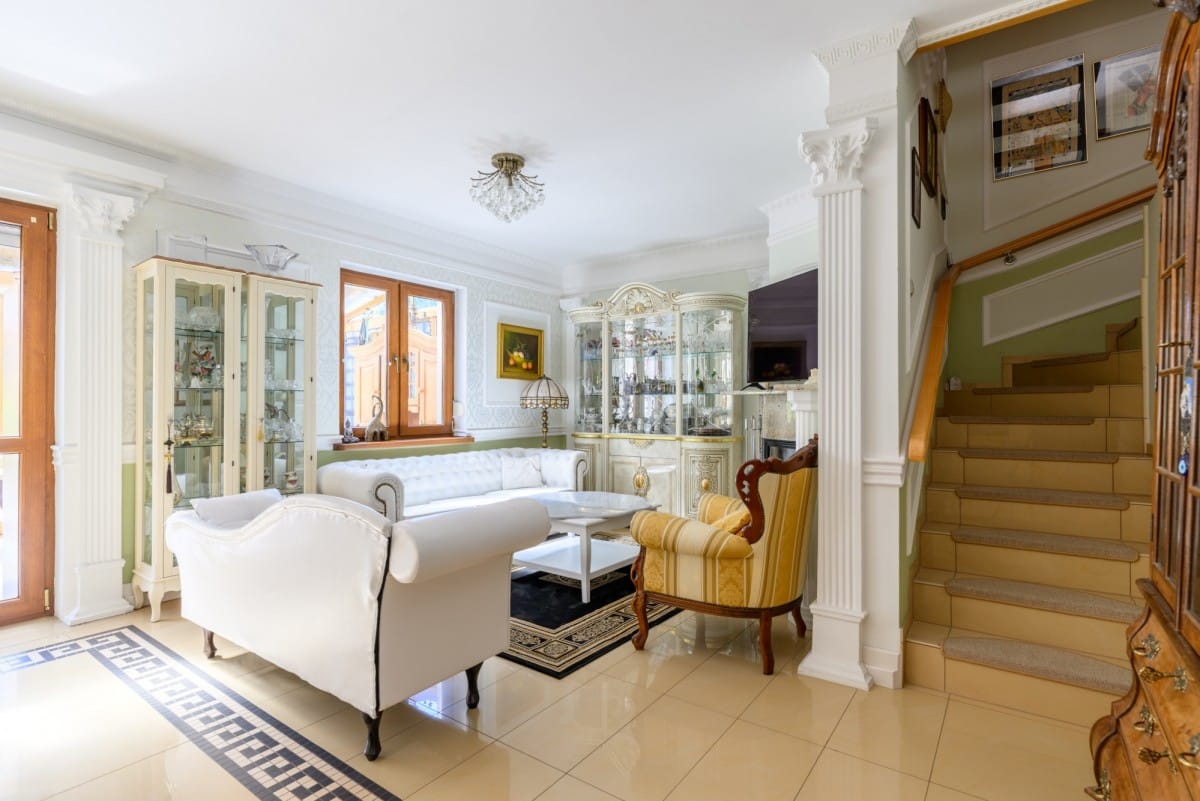 Dom 5 pokojowe na Sprzedaż