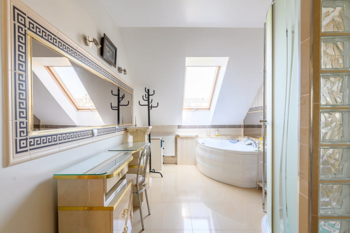 Dom 5 pokojowe na Sprzedaż