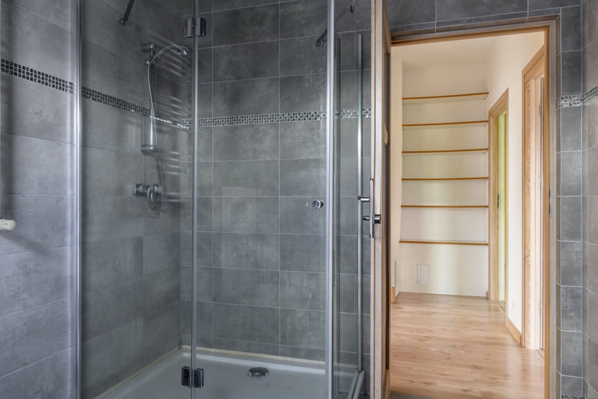 Dom 5 pokojowe na Sprzedaż