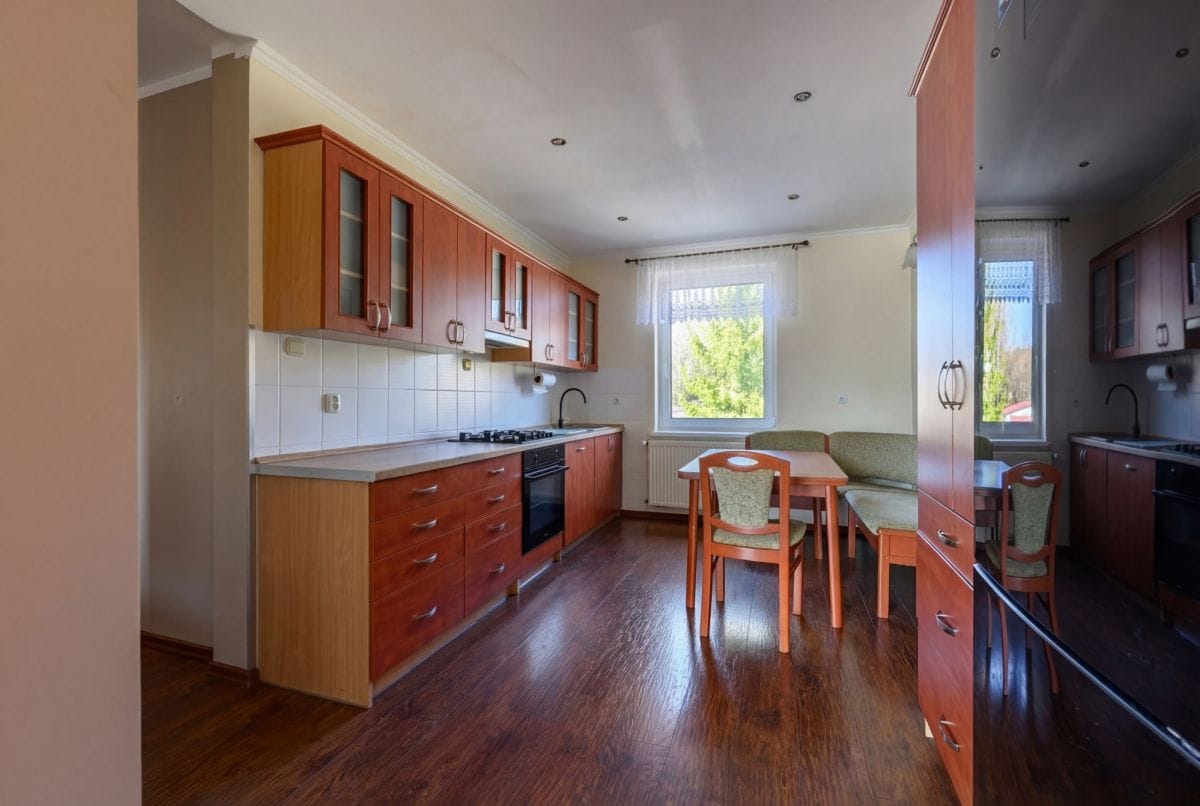 Dom 5 pokojowe na Sprzedaż