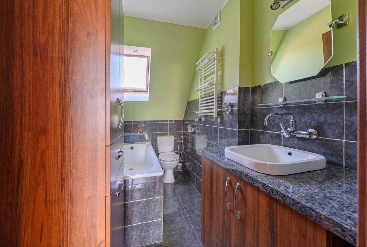 Dom 5 pokojowe na Sprzedaż