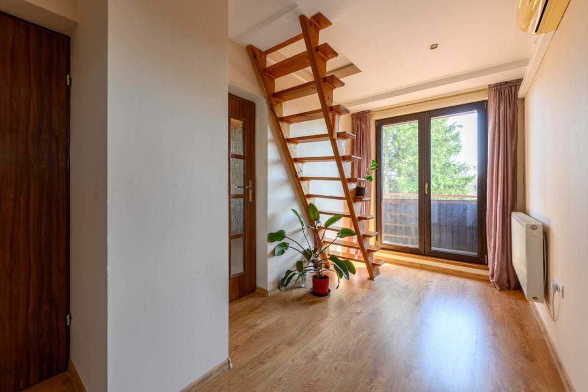 Dom 5 pokojowe na Sprzedaż