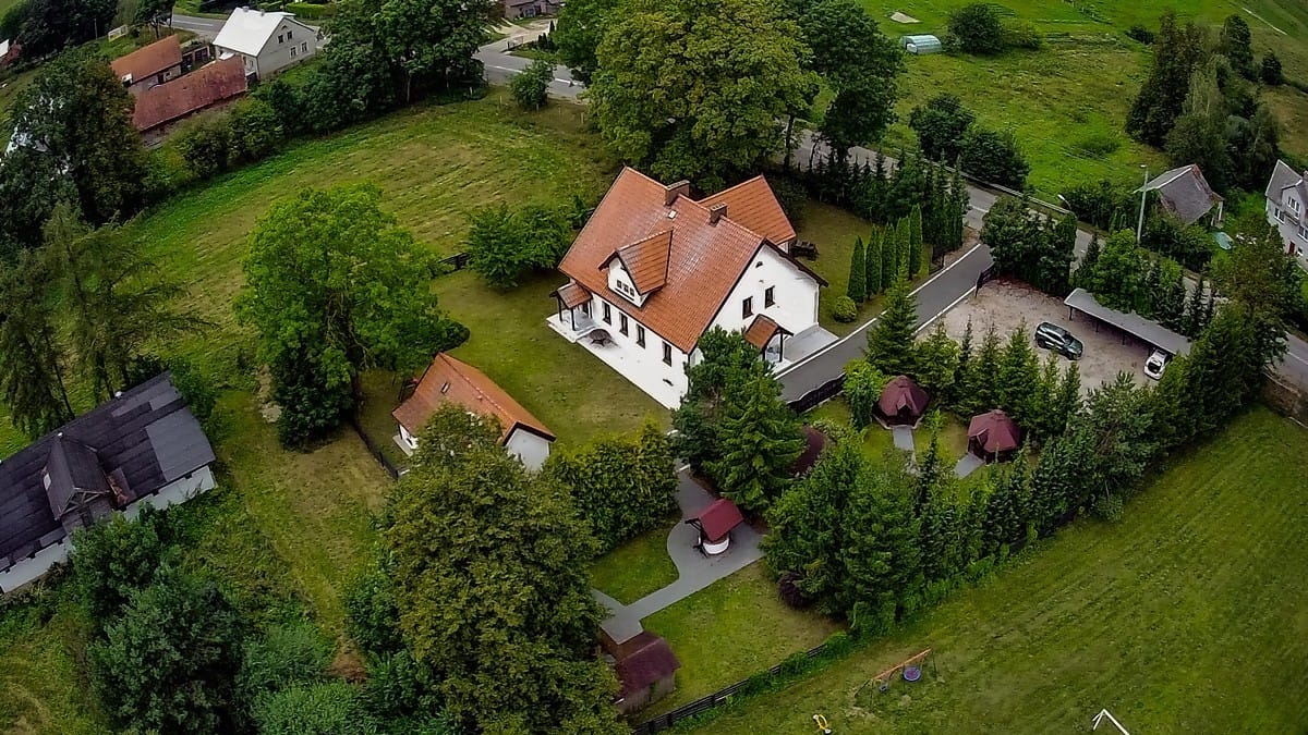 Dom 8 pokojowe na Sprzedaż