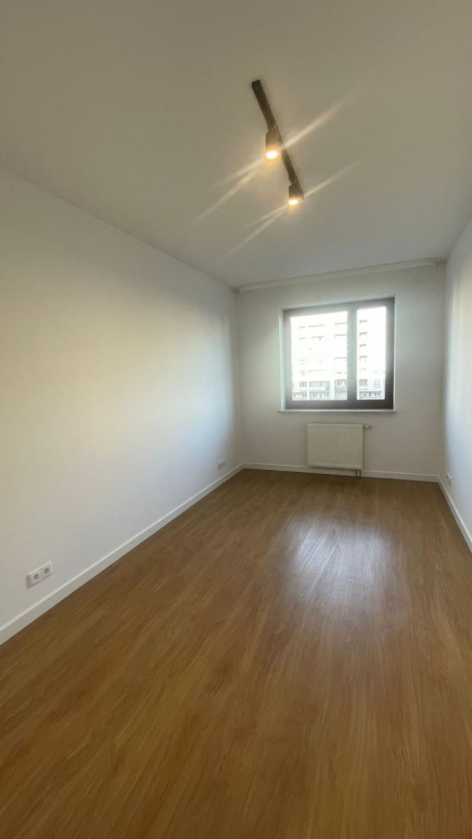 Mieszkanie 4 pokojowe na Wynajem