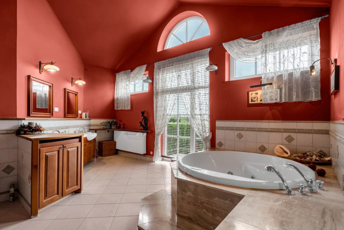 Dom 8 pokojowe na Sprzedaż