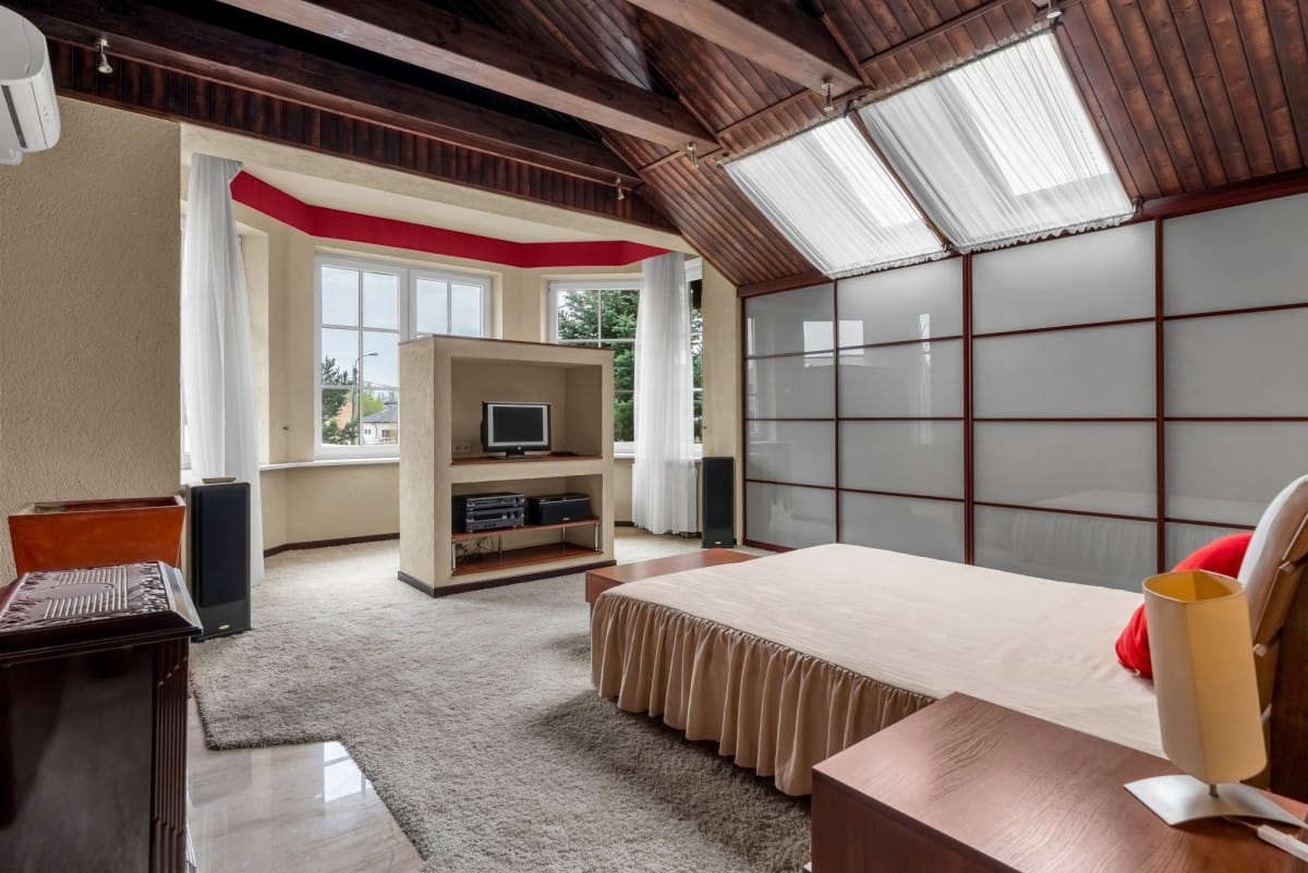 Dom 8 pokojowe na Sprzedaż